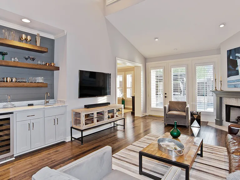 Edith casual living room