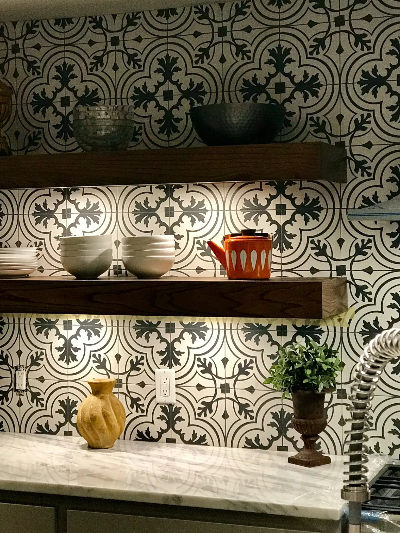 Mill Run Road kitchen backsplash detail